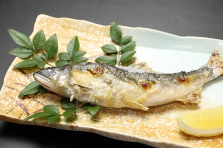 夏の十津川を彩る、鮎料理会席